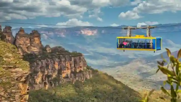 雪梨藍山國家公園一日遊【3段纜車丨動物園｜林肯岩丨賓士小團】