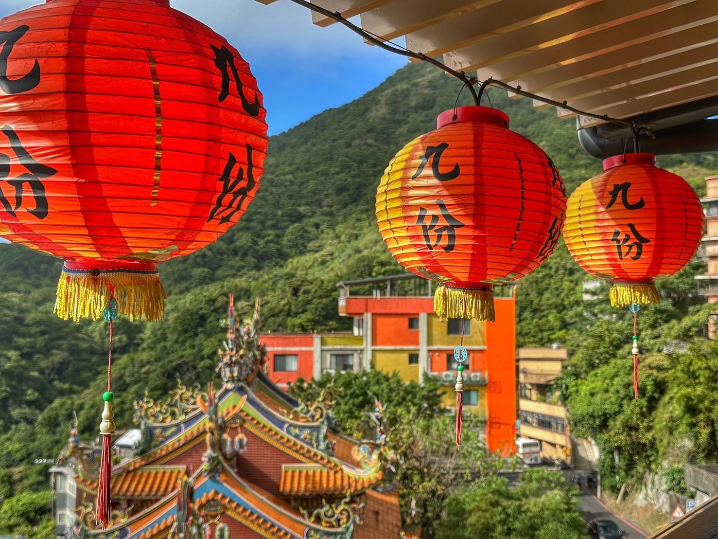 Yehliu Geopark + Jiufen Old Street + Shifen Waterfall Park 1-day tour [Departing from Taipei]