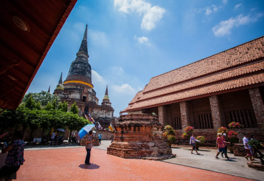 Ayutthaya Historical Park, Wat Chaiwatthanaram, and Wat Mahathat Day Tour from Bangkok