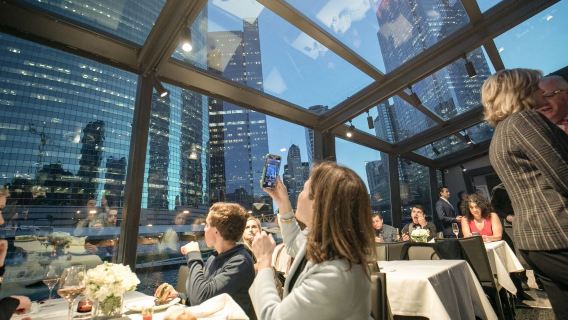 Chicago: Premier Dinner Cruise on the Chicago River