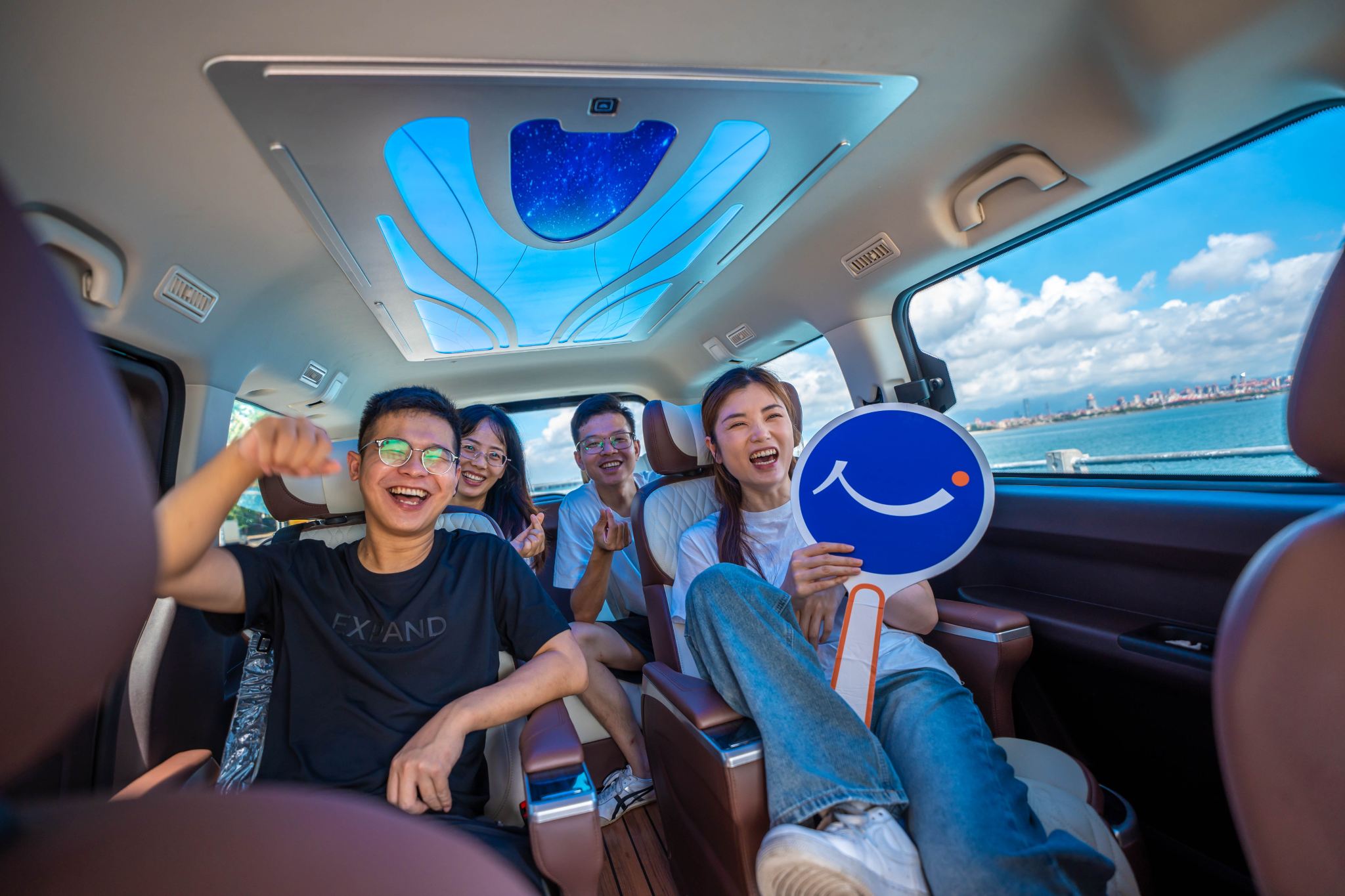 Optional für 5 Personen in der First Class | Tagesausflug zu den Tulou-Gebäuden in Fujian: Yunshuiyao und dem König der Tulou-Gebäude in Yongding mit zwei Routen