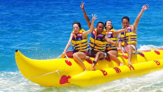 Actividades acuáticas en la playa de Patong (banana boat, rafting, parasailing y moto acuática opcionales)