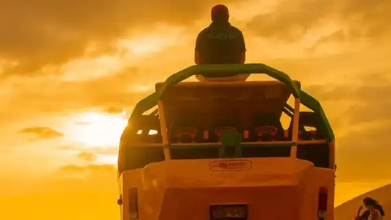 ลิมา: ทริปวันเดียวที่ปารากัสและฮัวกาชินา โอเอซิส พร้อมไวน์และเนินทราย