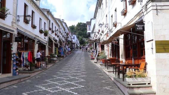 RED LINE: All inclusive daily tour Vlore-Gjirokaster-Permet