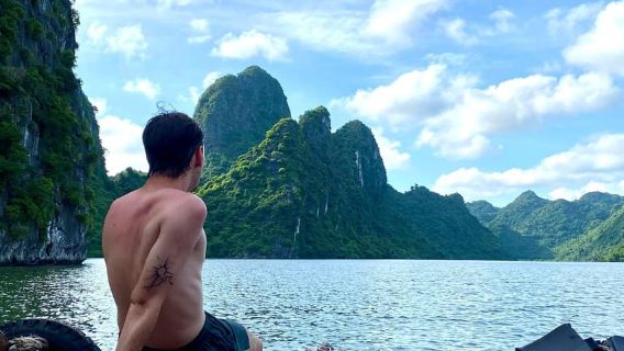 Vịnh Lan Hạ: Tour chèo thuyền kayak ngắm sinh vật phù du phát quang từ Bến Bèo