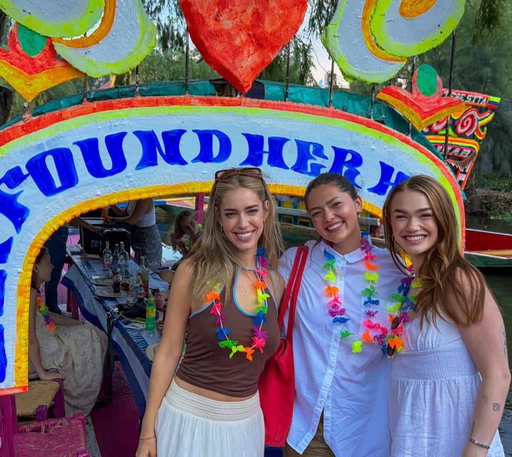 Mexico : Xochimilco Boat Party avec boissons à volonté