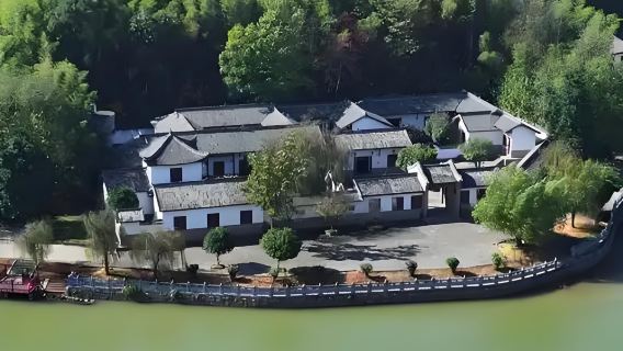 左宗棠故居＋銅官窯包車遊 (2–8 人小團) 不拼團＋接駁服務