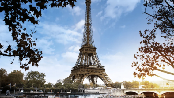 Tour tham quan Nhà thờ Đức Bà Paris + Đảo Cité + Tháp Eiffel + Montmartre Village + Khải Hoàn Môn Champs-Élysées trong 1 ngày