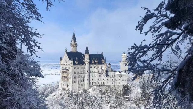 德國慕尼黑· 新天鵝堡童話之旅 · 阿爾卑斯湖中文包車一日遊