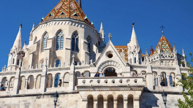 匈牙利布達佩斯+國家博物館+雕塑公園包車一日遊