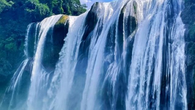 黃果樹/安順關嶺冰臼/天龍屯堡/高蕩布依村寨/石頭寨等當地景點