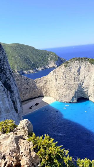  From Zakinthos: Shipwreck Beach and Blue Caves Tour
