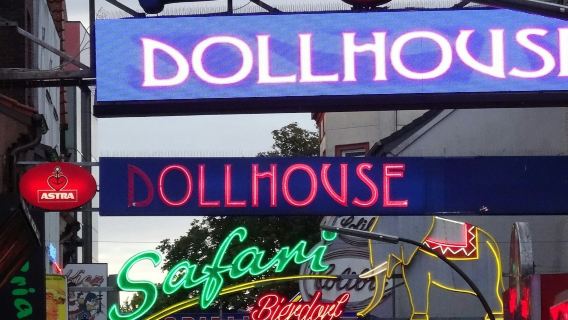 Reeperbahn St. Pauli Night Walk: The Black Diamonds of St. Pauli