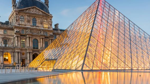 Paris: Small Group Tour from London + Seine River Cruise