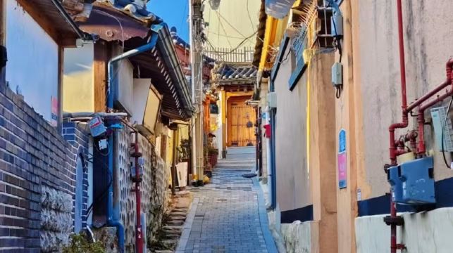 探索首爾歷史+青瓦台+北村韓屋村+仁寺洞-中文司導包車自由行