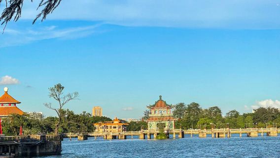 Guangdong Jieyang Day Tour: Xuegong + Qiaolou Xiaojiao + Huanglong Temple + Huang Manzhai Waterfall (English Service Available)