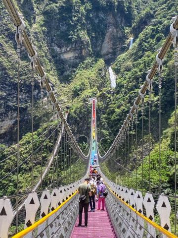台中南投｜雙龍瀑布&七彩吊橋 一日遊