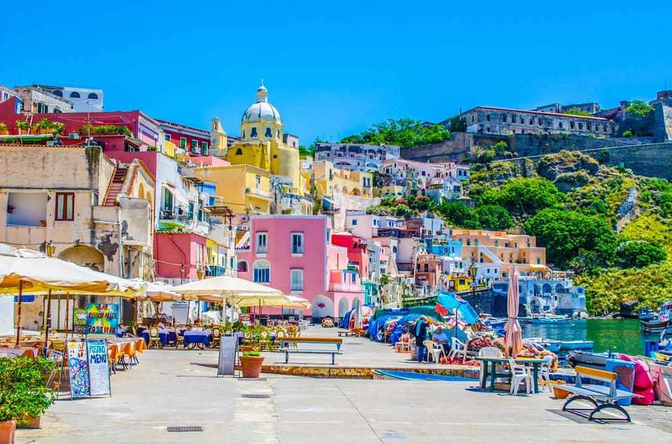 From Naples: Procida Day Trip with Ferry Tickets & Lunch