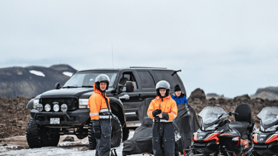 การเล่นสโนว์โมบิลบน Eyjafjallajökull – จุดสูงสุดของการผจญภัย