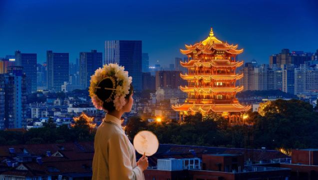 [Cerita Budaya Chu] Lawatan Mendalam Budaya Menara Bangau Kuning Sesi Siang [Panduan Secara Langsung Premium 2 Jam - Termasuk Headset]