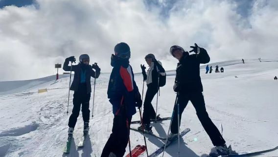 洛陽伏牛山滑雪一日遊【三小時滑雪+雙板+雪鞋+雪仗】