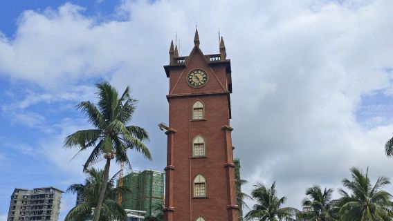 [Guided Walking Tour] Explore the Culture of Haikou Arcaded Streets + Discover Local Street Food Delicacies