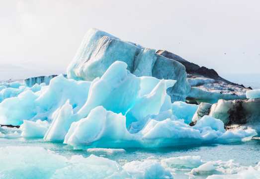 Iceland Glacier Lagoon, Diamond Beach, Vík and Reynisfjara Day Tour Guide