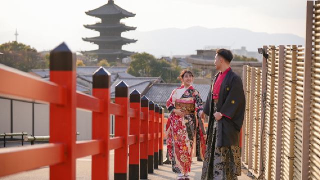 Experiencia de Kimono y Yukata en Kioto con Maquillaje Japonés y Sesión de Fotos – Tienda Ookini Kiyomizu-dera