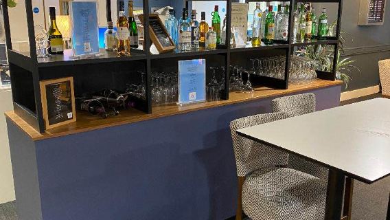 Southampton International Airport VIP lounge pass/SOU airport VIP lounge transit/rest