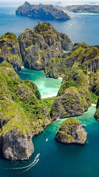 Phuket: Private Phi Phi & Bamboo Island 1-Day Speedboat Tour with Snorkeling