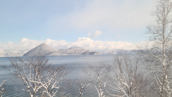 日本札幌-洞爺湖-昭和新山-定山溪溫泉【中文包車-舒適純淨】