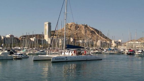 Αλικάντε: 2ωρη απογευματινή κρουαζιέρα με καταμαράν