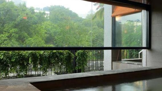 Beitou Waterhouse: Japanese-Style Public Bath Experience