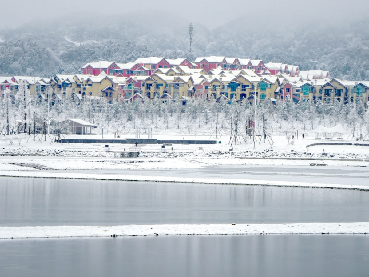 冰雪季·南天湖+滑雪場純玩一日遊·贈保暖禮包+旅遊意外險