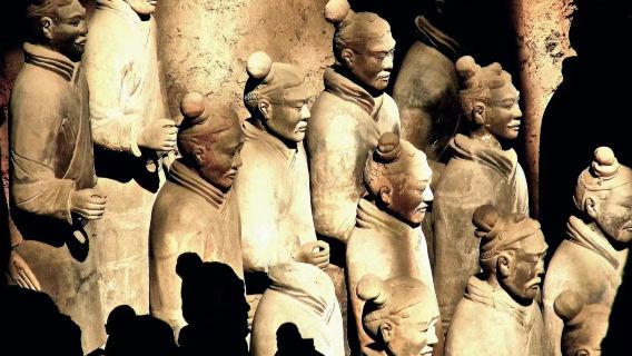 Однодневный тур по Сианю на английском языке в мини-группе: Терракотовая армия + городская стена + Большая пагода диких гусей + Ху Мин-стрит