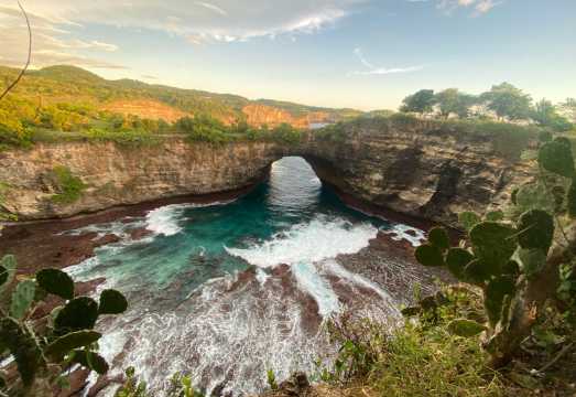 West Nusa Penida Private Day Tour with Lunch & Afternoon Tea – Meet at Sanur Harbor
