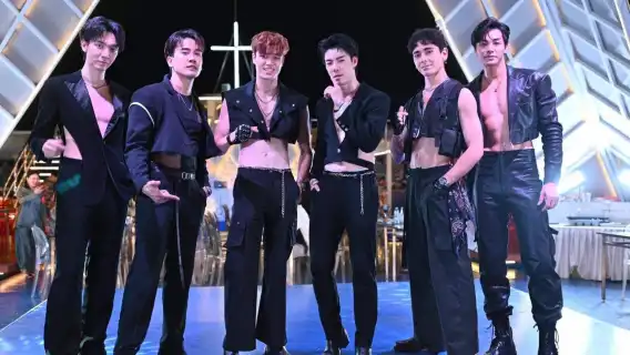 【東方公主號】海天盛宴｜男模人魚歌舞秀｜海鮮自助餐吃到飽／東方嘉年華