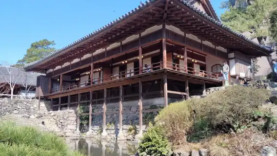 Fukuoka: Kokura Castle and Garden Guided Tour - Kitakyushu