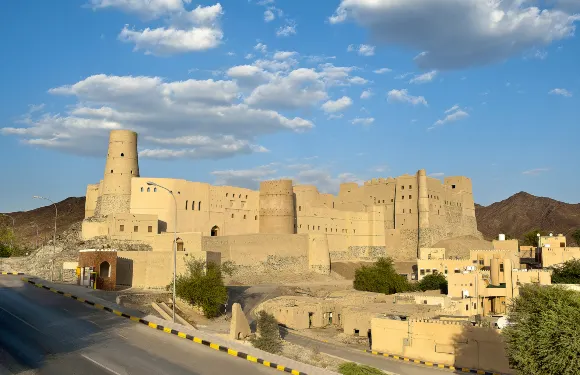 阿曼尼茲瓦世界文化遺產一日遊【中文服務|酒店接送服務