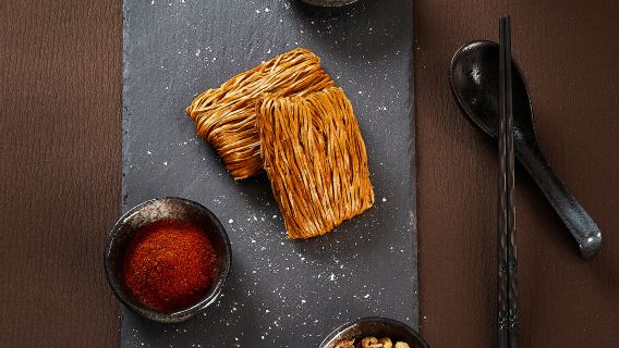 Yongle Noodle Factory|Founded in 1976|Hong Kong time-honored brand|Inheriting the classic taste|Master-level collaboration and supervision|Authentic Hong Kong style flavor