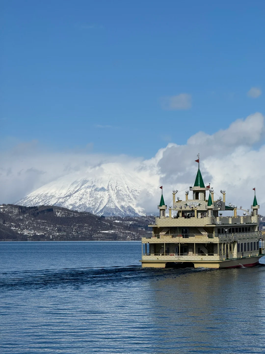 Hokkaido Noboribetsu [Trasferimento in piccolo gruppo/bus opzionale dall'hotel] Lago Toya + Monte Showa Shinzan + Valle dell'Inferno