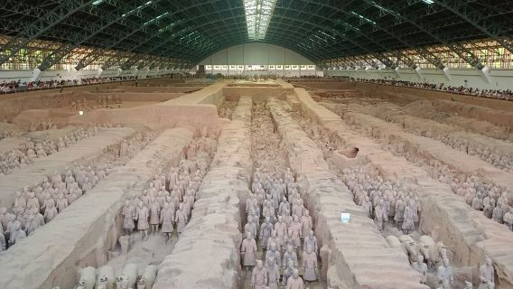 西安 秦始皇兵馬俑博物館+麗山園+楽しいディープなガイドスタッフによる案内【プライベートツアーガイド付き√混載ツアー拒否√ベテラン講師による解説√ショッピングなしの純粋な観光】