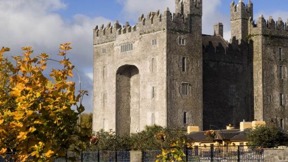 Dublin round-trip, 1-day tour to Bunratty Castle + Cliffs of Moher + Burren National Park