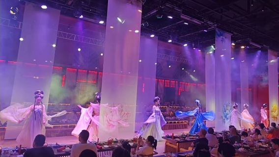 Luoyang: Xingyifang ● Perjamuan Kekaisaran Istana Tang - Pengalaman mendalam pesta istana Dinasti Tang yang megah [Masakan kekaisaran + pertunjukan musik dan tari gaya Tang + pengalaman kostum dan tata rias kuno opsional] #