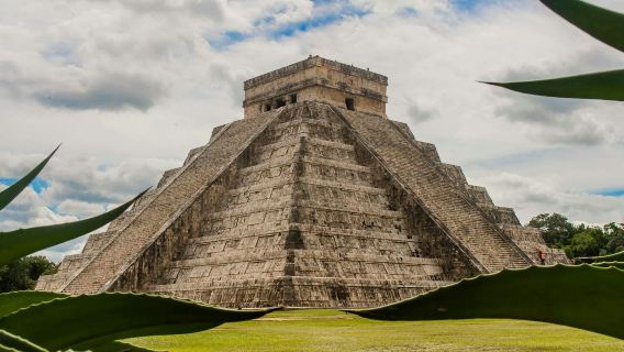 Chichén Itzá e Valladolid: visita guidata + trasferimento + pranzo