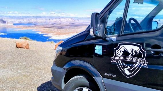 Grand Canyon West: One-Way or Roundtrip Shuttle Transfer from Las Vegas