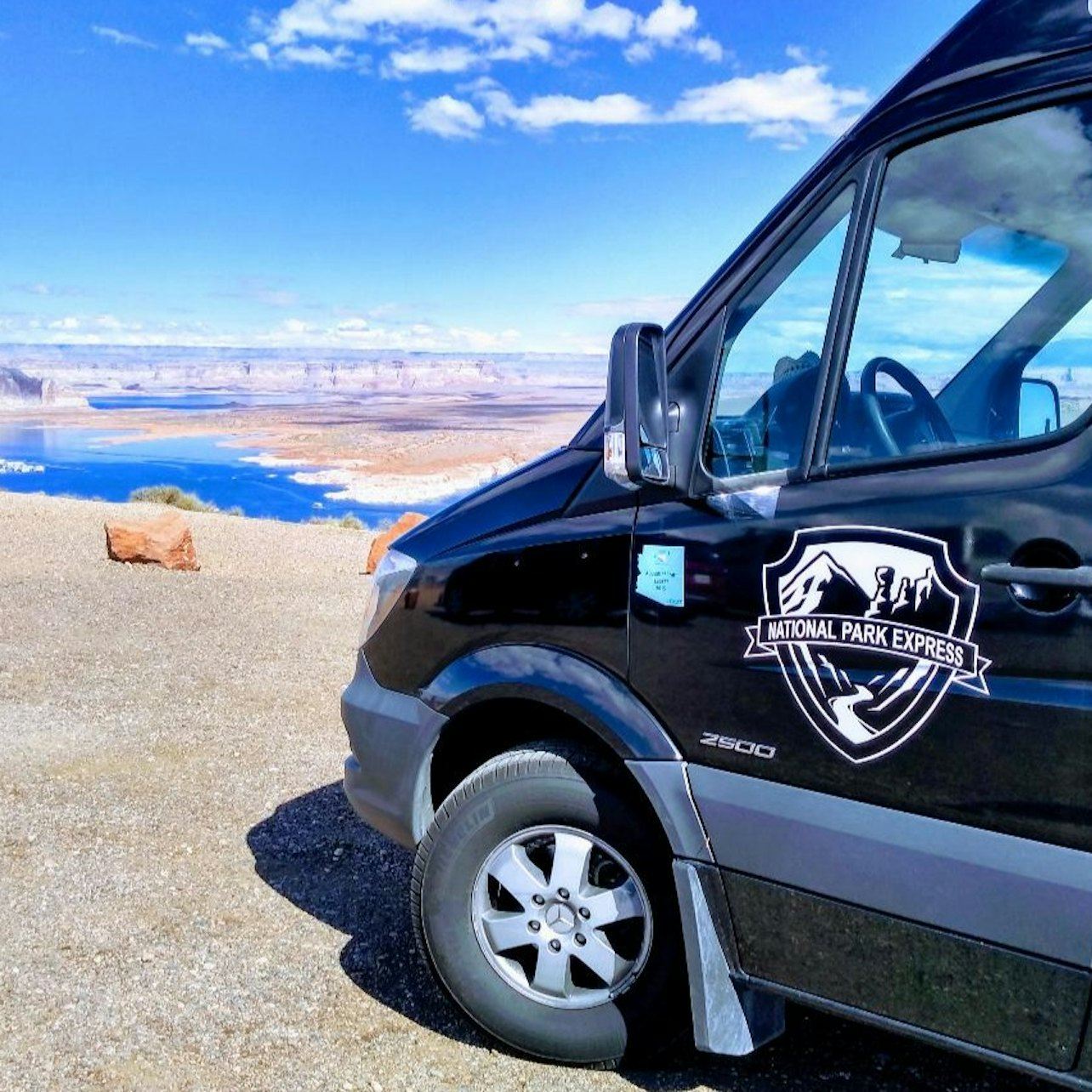 Grand Canyon West: One-Way or Roundtrip Shuttle Transfer from Las Vegas