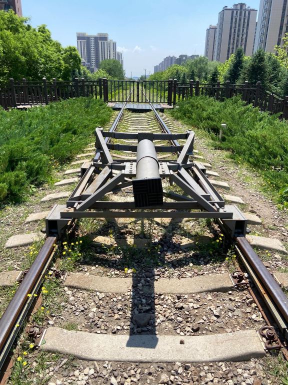 Excursion d'une journée à Zhangjiakou avec service en anglais : visite de la forteresse de Zhangjiakou, du parc à thème culturel industriel et de l'ancienne ville de Jimingyi