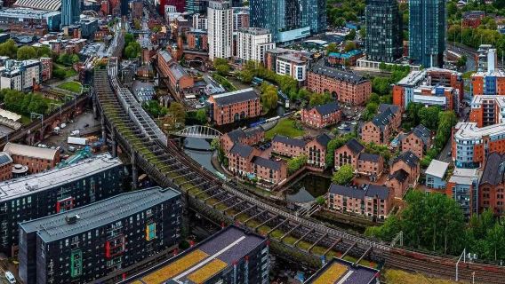 Manchester, UK In-Depth Private Tour in Chinese and English Gretna Green Windermere Lake District