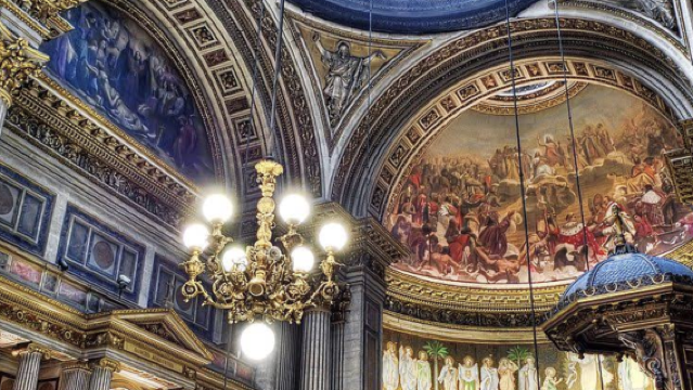 法國巴黎埃菲爾鐵塔-聖心堂-羅浮宮【中文專車-愜意舒適】